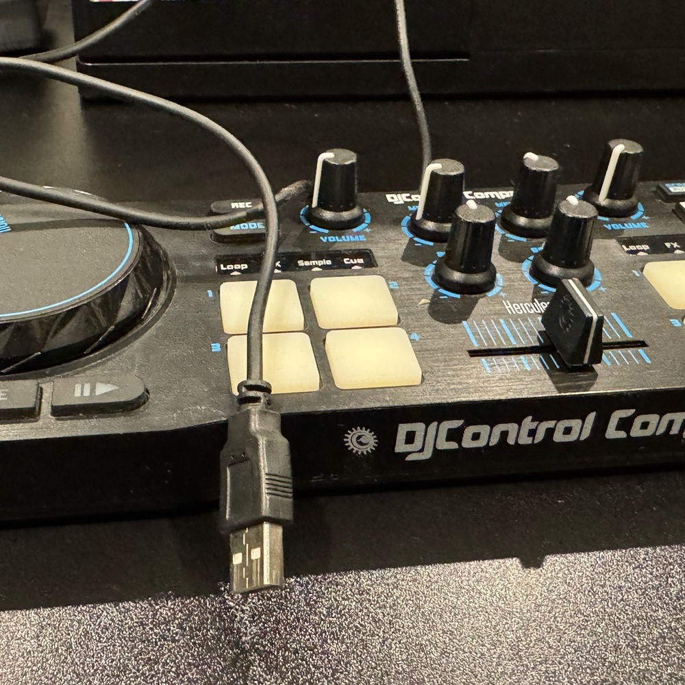 Hercules Dj Control Compact - Picture 4 of 4